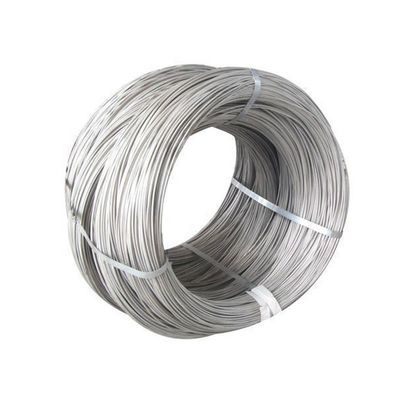 Fios de aço galvanizado acessíveis com alta resistência à tração e serviço de corte de fabricantes profissionais