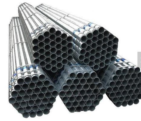 Produz tubos redondos de aço galvanizado ligeiramente oleado, mergulhado a quente, com testes e garantia rigorosos