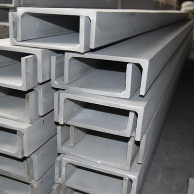 Os fabricantes oferecem um canal de aço inoxidável de 2 mm de espessura padronizado para JIS ASTM GB BS EN DIN com serviço de processamento de descolagem