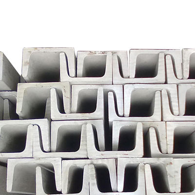 JIS ASTM GB BS EN DIN Standard U-formed Channel Steel com matérias-primas e tolerância ± 1%